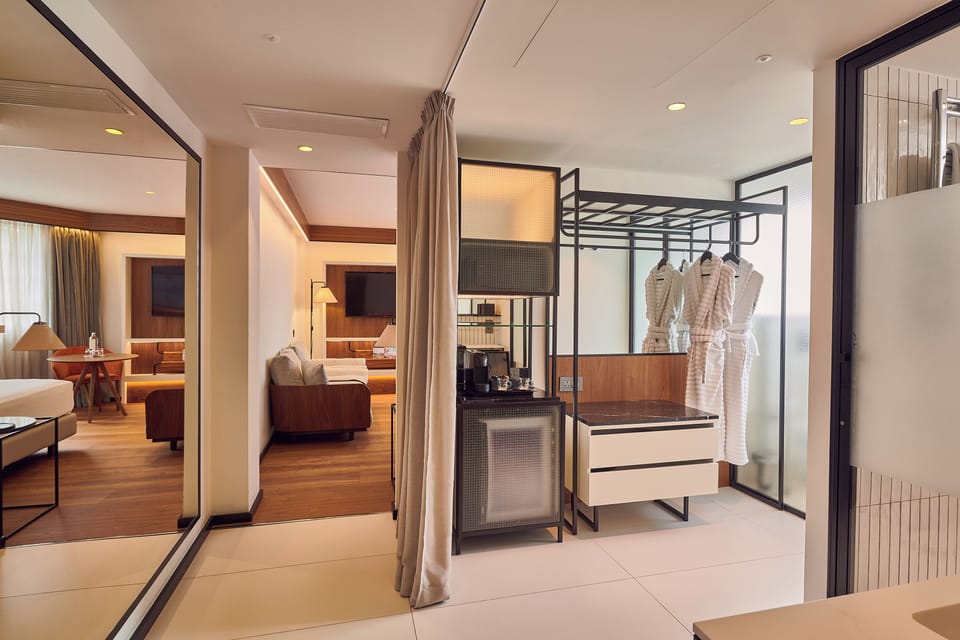 Premium bedding, minibar, in-room safe, desk