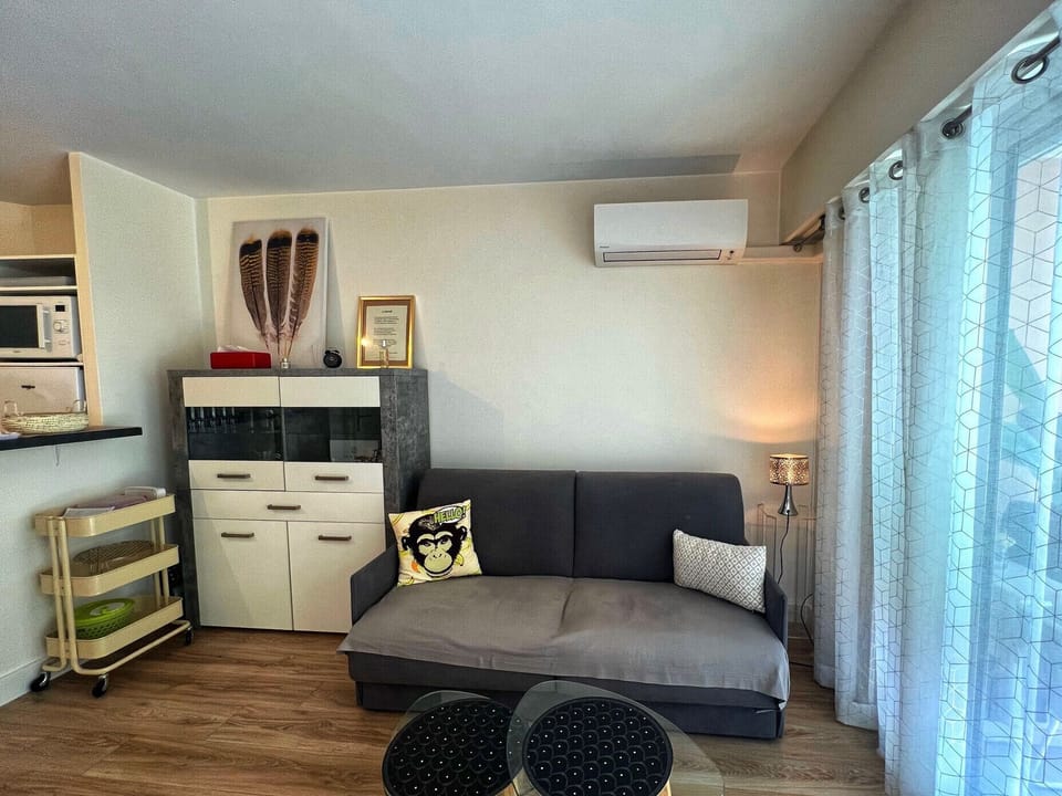 living-room-picture-2-vpark