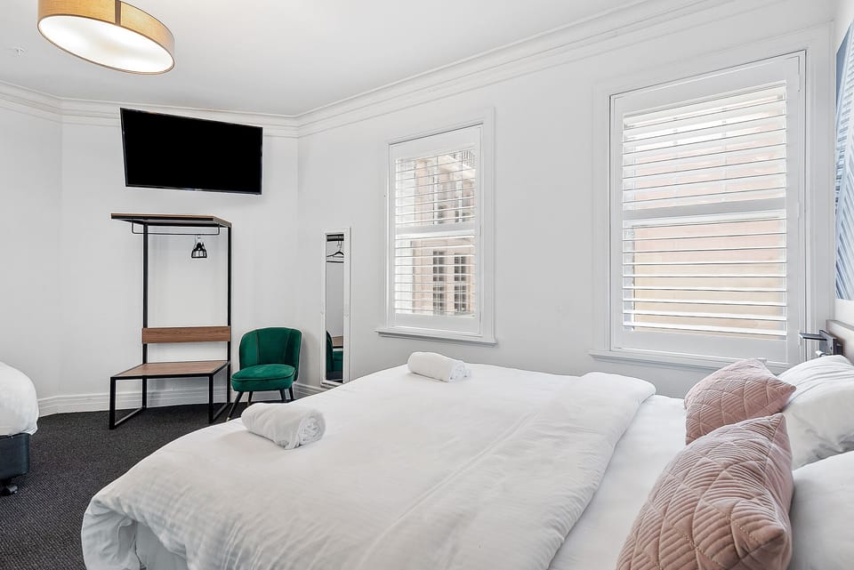 Triple Room | Premium bedding, pillowtop beds, free WiFi, bed sheets