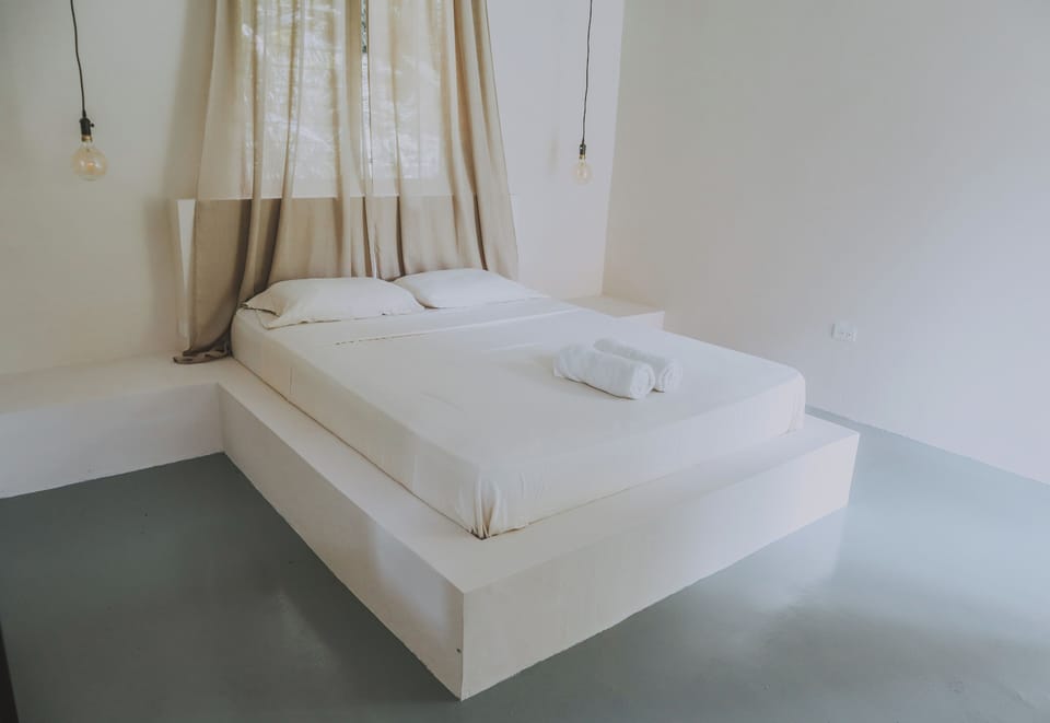 Deluxe Bungalow | WiFi (free), bed sheets