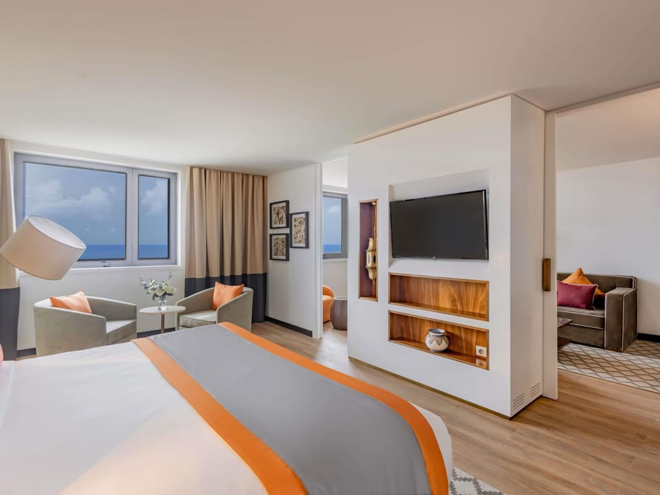 Junior Suite, 1 King Bed with Sofa bed, Ocean View | Premium bedding, minibar, in-room safe, soundproofing