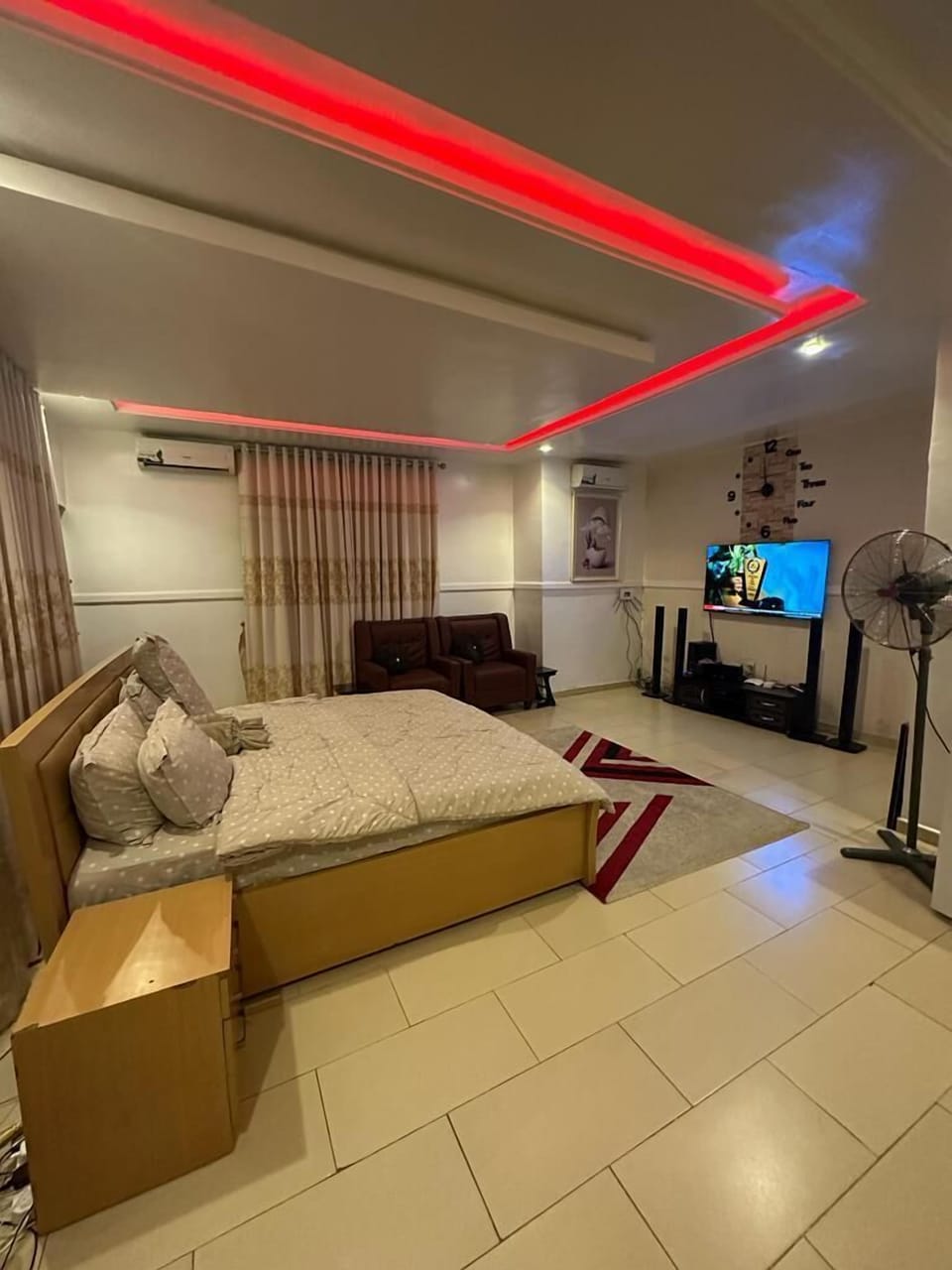Executive Room | Free WiFi