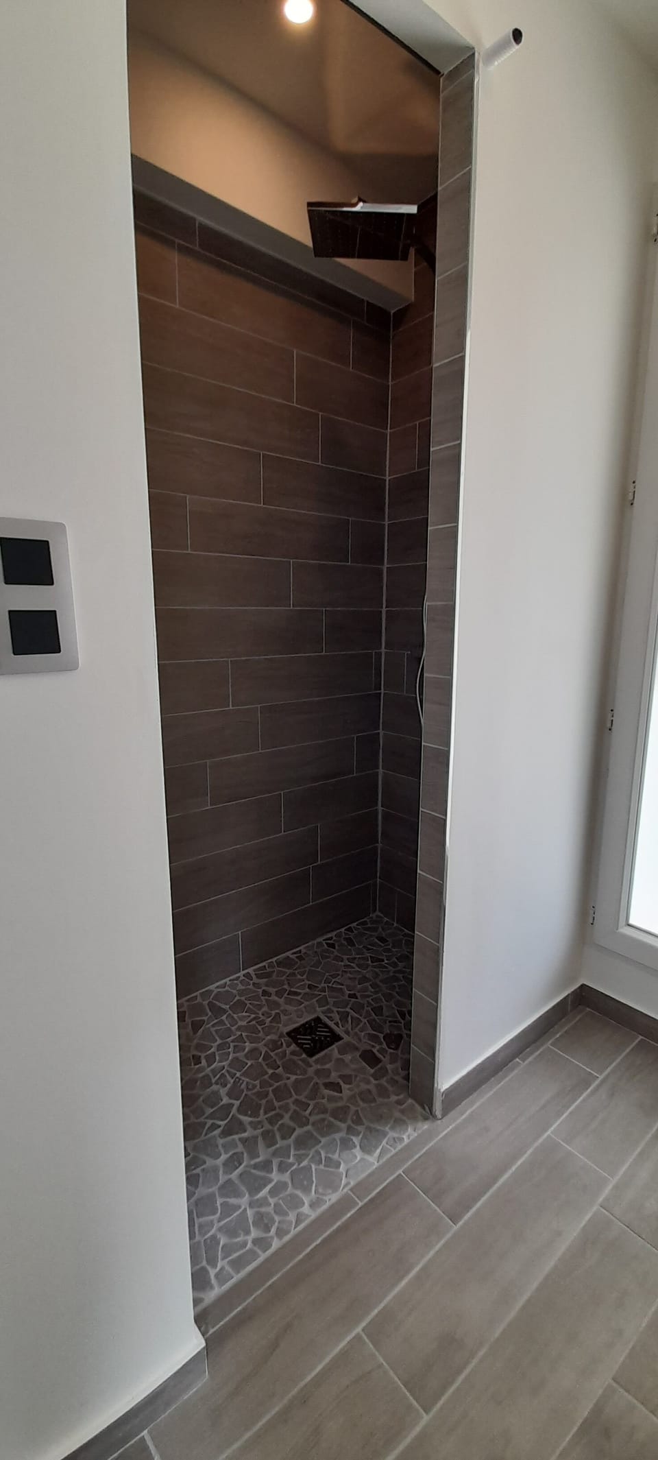 Room | Bathroom | Shower, towels, soap, shampoo