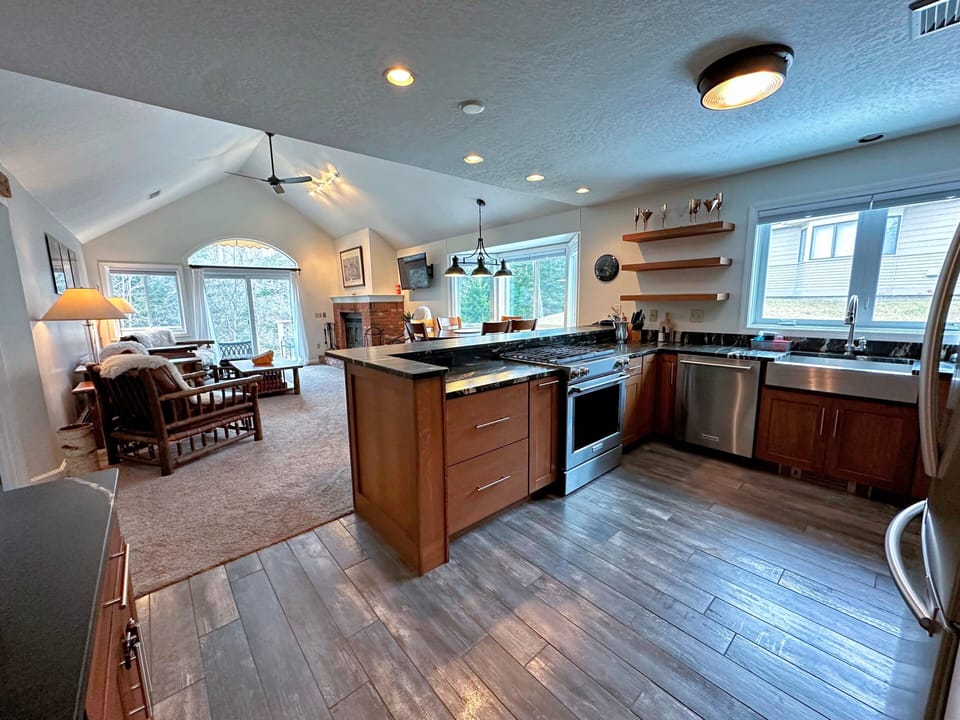 Well-equipped kitchen