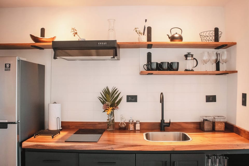 Fully equipped kitchen for all your needs.
