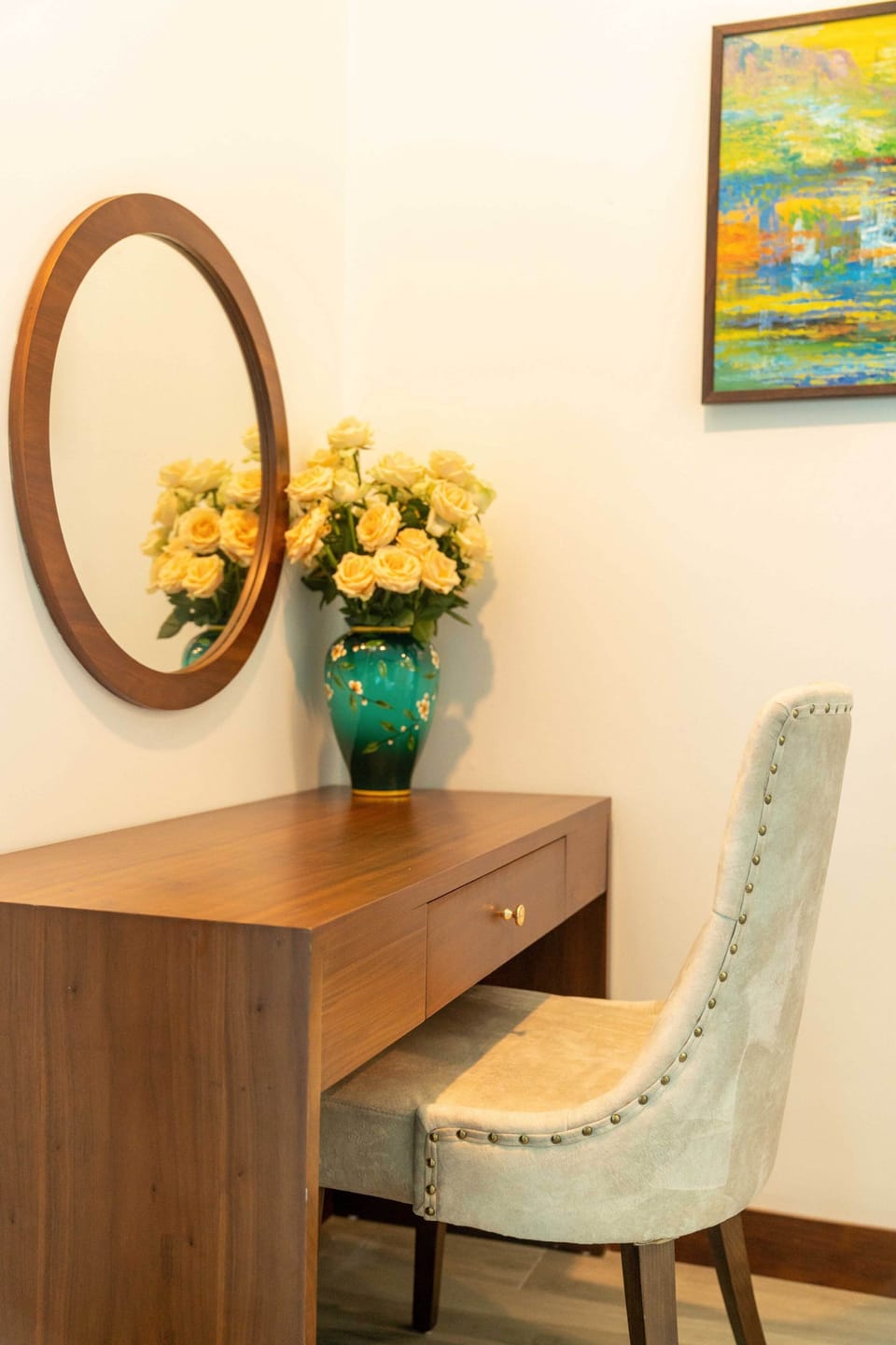 Suite | Minibar, in-room safe, desk, laptop workspace