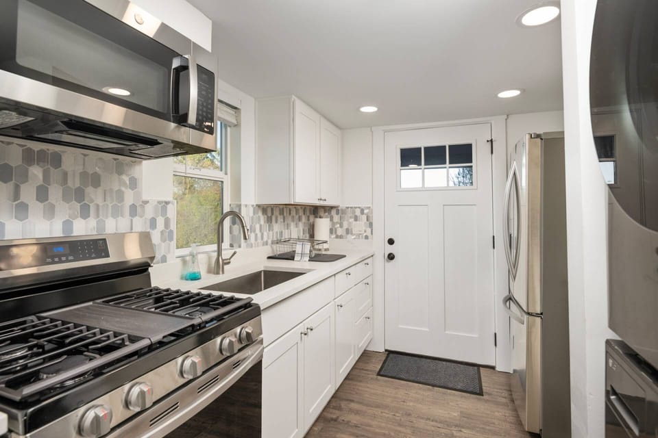 "Great house, great location. Would stay again." - Becca