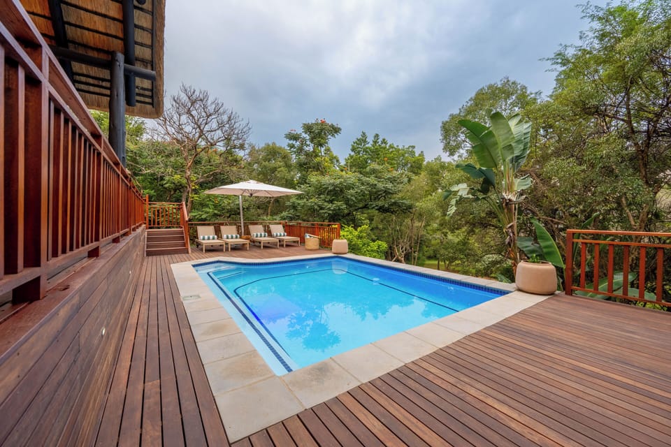3 outdoor pools, sun loungers