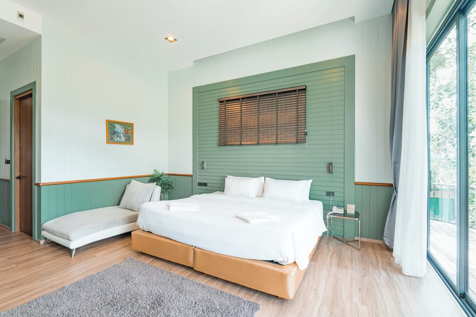 Deluxe Double Room, River View | In-room safe, desk, blackout drapes, soundproofing