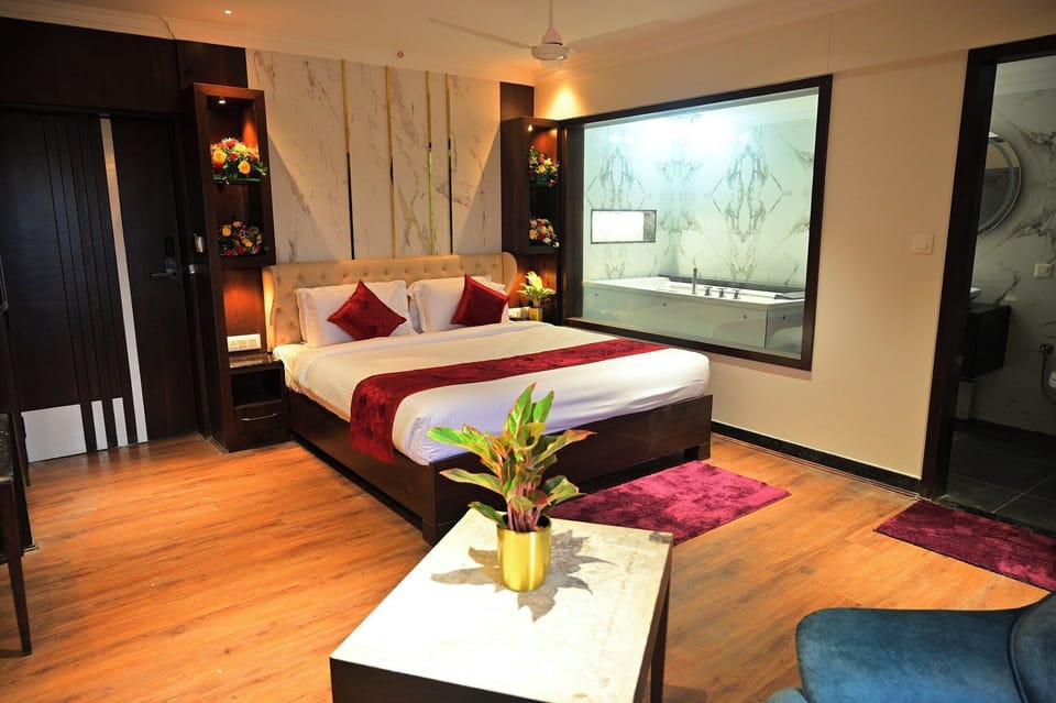 Superior Room | 1 bedroom, premium bedding, desk, WiFi (free)