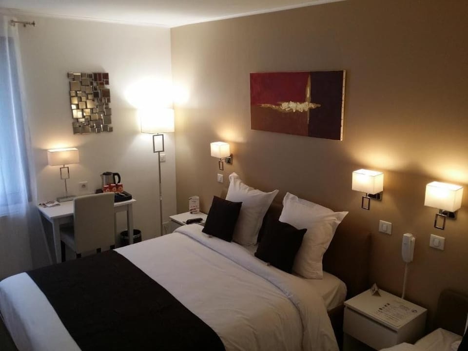 Chambre triple (ou twin) | In-room safe, desk, soundproofing, iron/ironing board