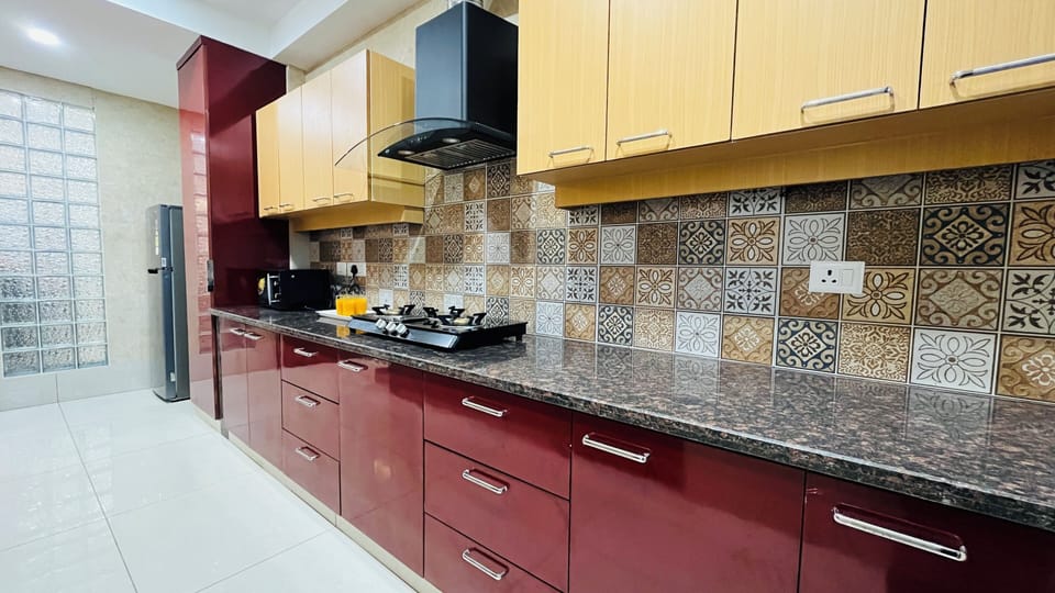 Stovetop, electric kettle, toaster