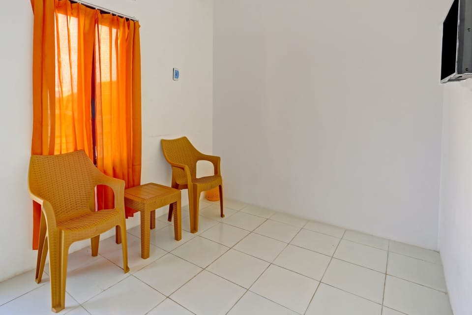 Deluxe Double Room | Desk, laptop workspace, WiFi (free), bed sheets