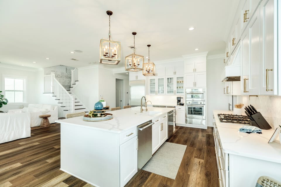 You won't be far from the family action while preparing homecooked meals