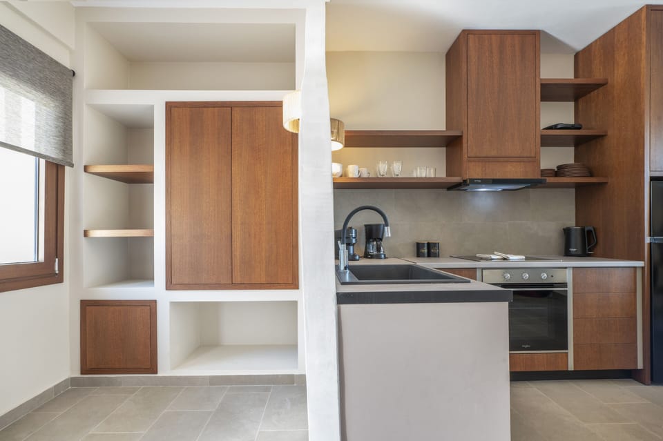 Apartment, 2 Bedrooms, Sea View | Soundproofing, free WiFi, bed sheets