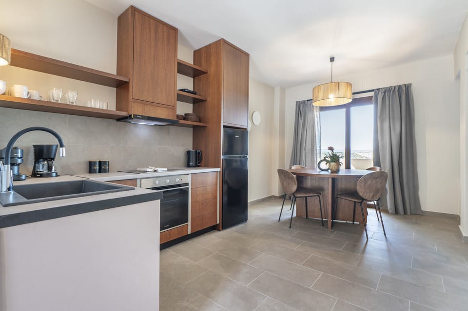 Apartment, 2 Bedrooms, Sea View | Living area