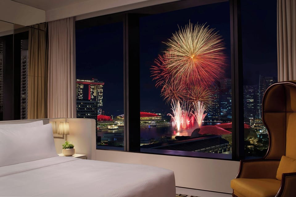 Premier Room, 1 King Bed, Marina Bay View | Minibar, in-room safe, desk, laptop workspace