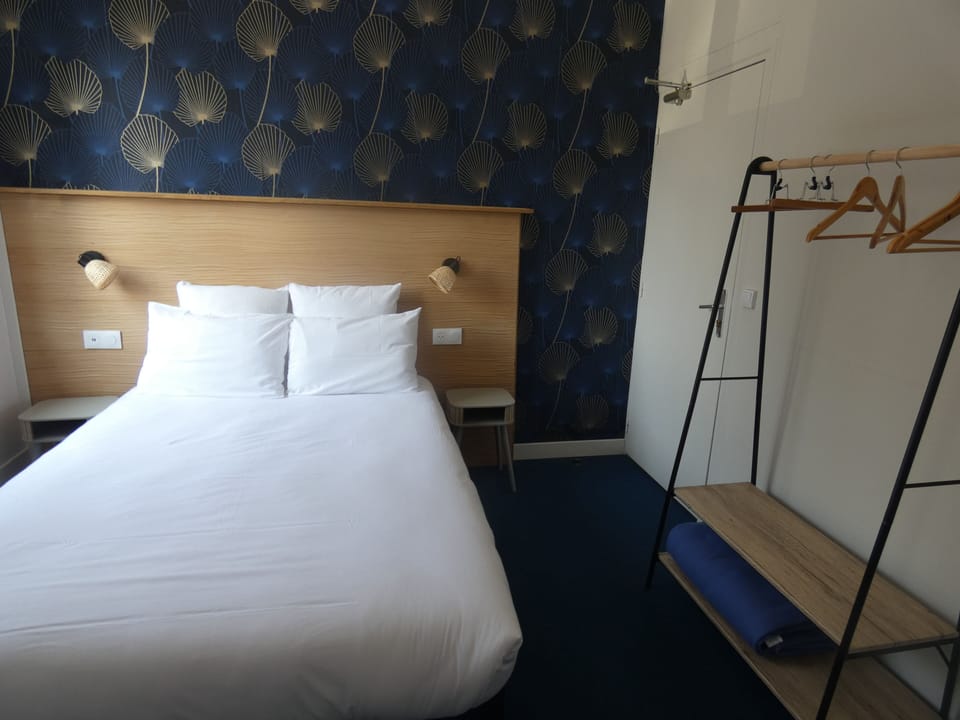 Standard Double Room | Individually decorated, desk, blackout drapes, iron/ironing board