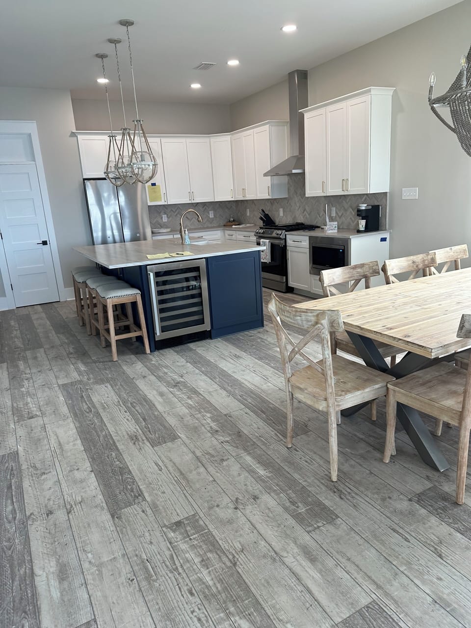 KITCHEN AND DINING