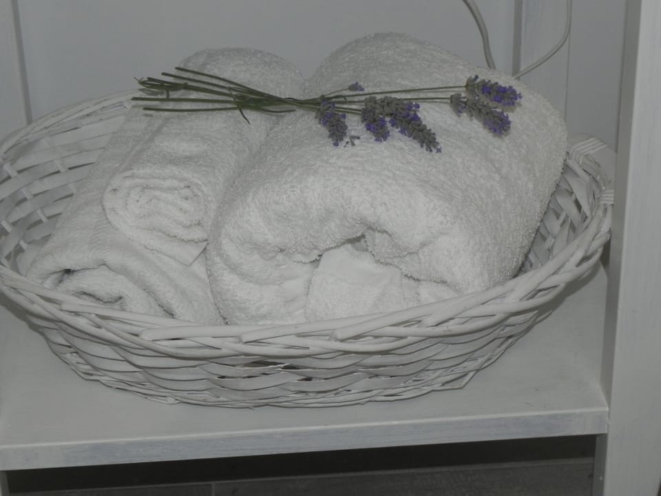 Exclusive Apartment | Bathroom