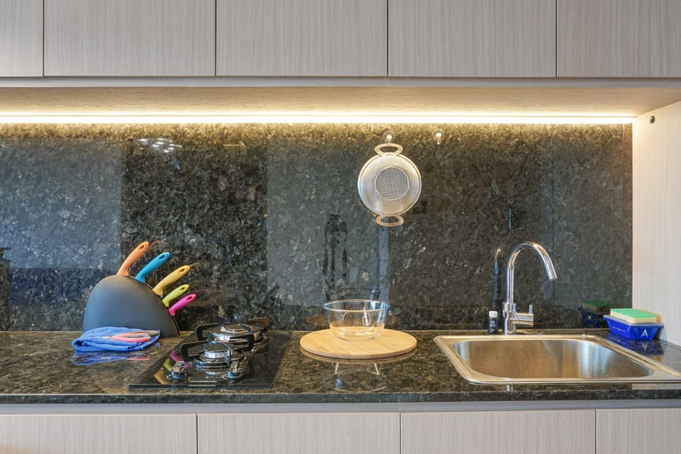 Apartment | Private kitchen | Full-size fridge, stovetop