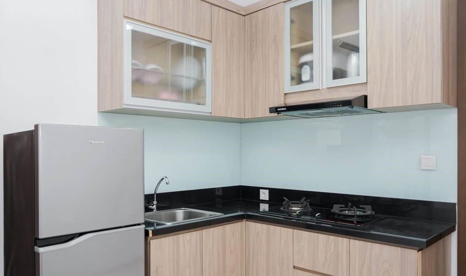 Apartment | Private kitchen | Full-size fridge, stovetop
