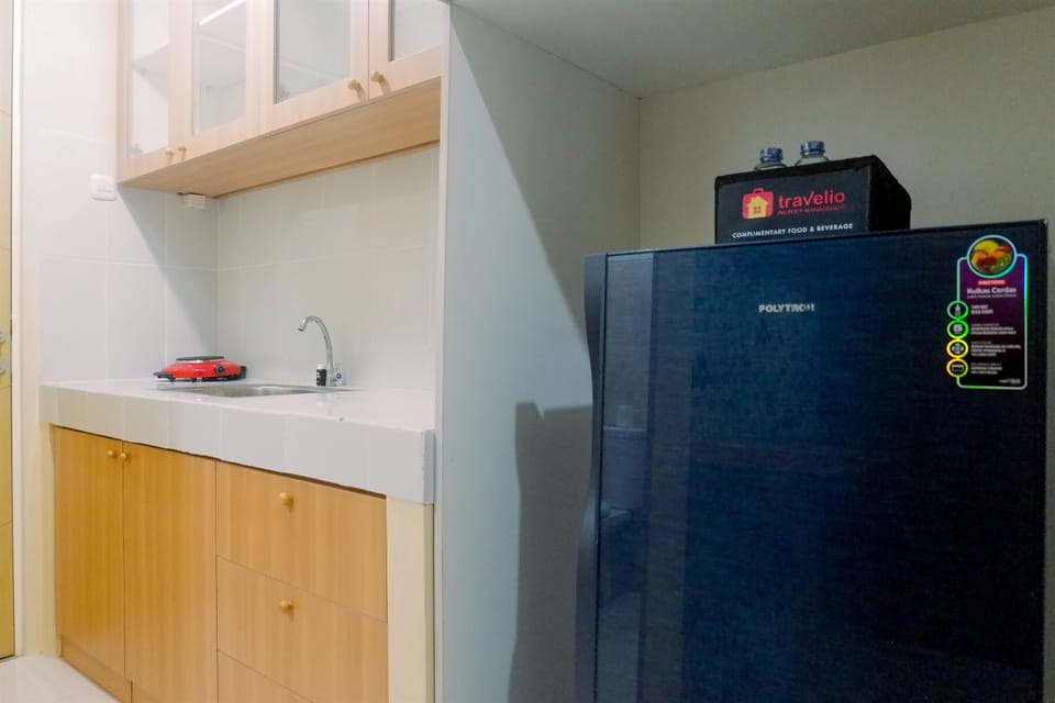 Studio | Private kitchen | Full-size fridge, stovetop