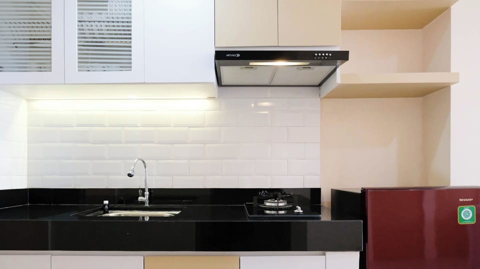Apartment | Private kitchen | Full-size fridge, stovetop