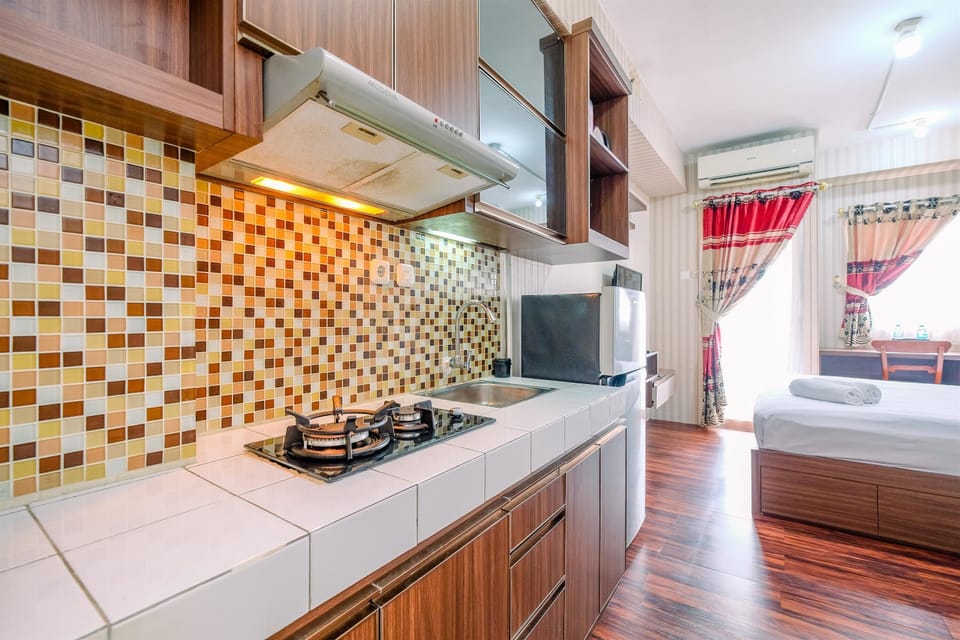 Studio | Private kitchen | Full-size fridge, stovetop