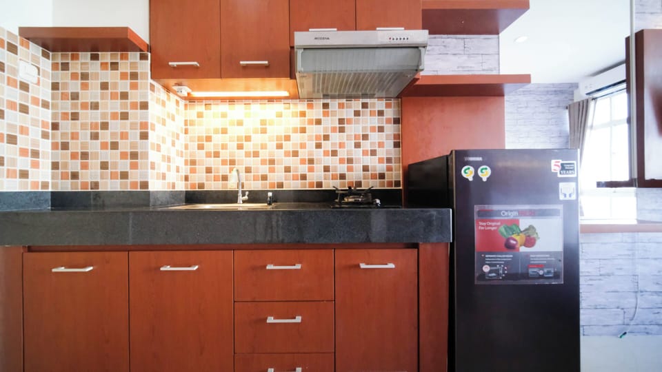 Studio | Private kitchen | Full-size fridge, stovetop
