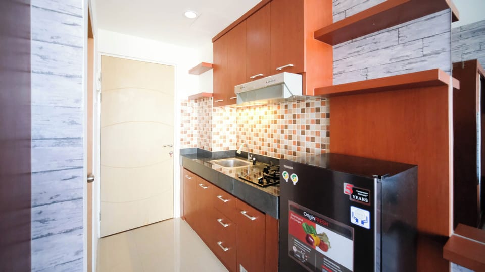 Studio | Private kitchen | Full-size fridge, stovetop