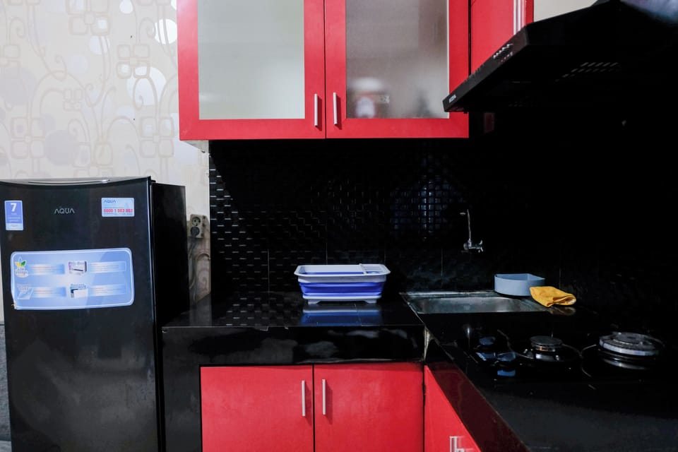Apartment | Private kitchen | Full-size fridge, stovetop