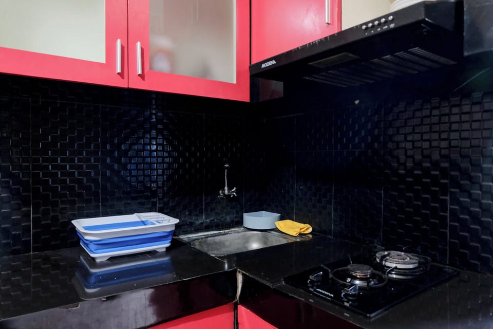 Apartment | Private kitchen | Full-size fridge, stovetop