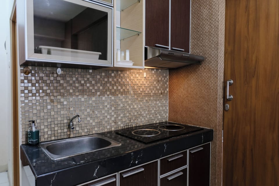 Apartment | Private kitchen | Full-size fridge, stovetop