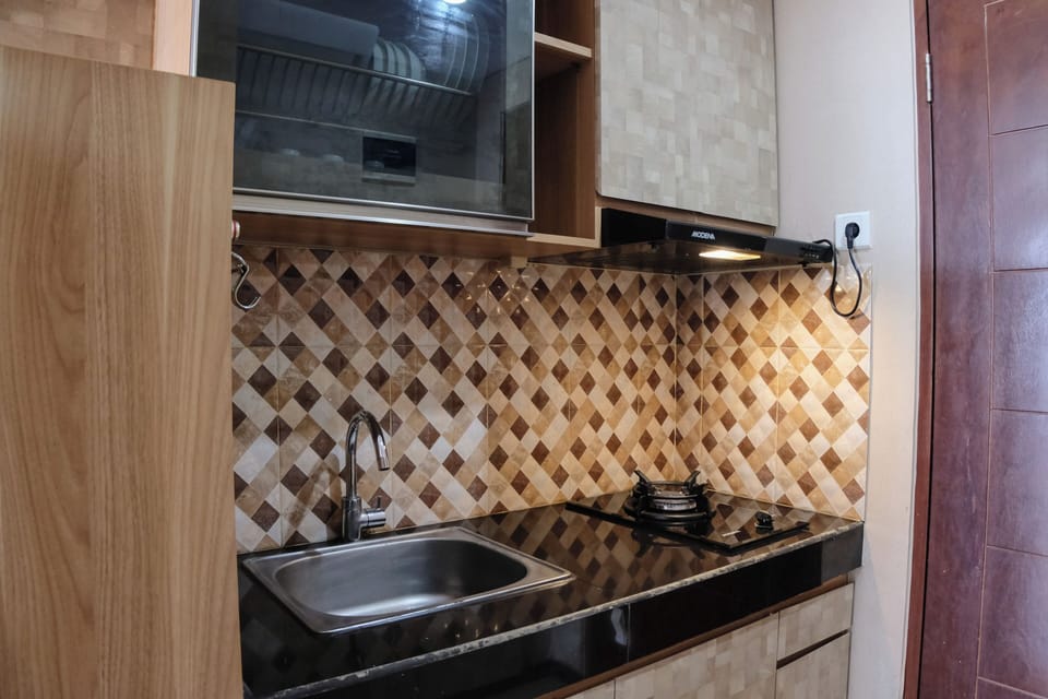 Apartment | Private kitchen | Full-size fridge, stovetop