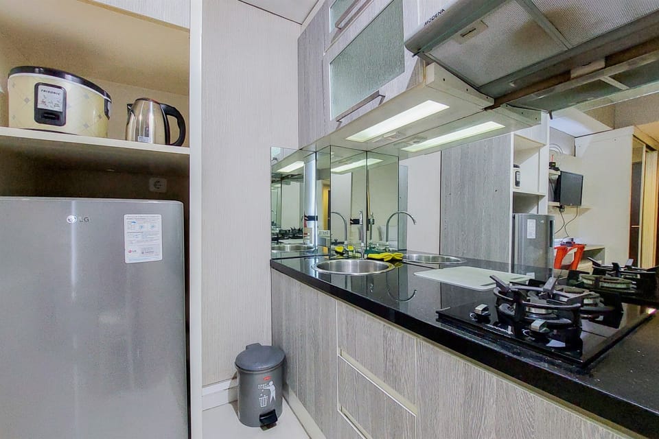 Studio | Private kitchen | Full-size fridge, stovetop