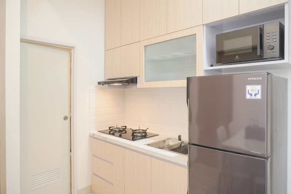 Apartment | Private kitchen | Full-size fridge, stovetop