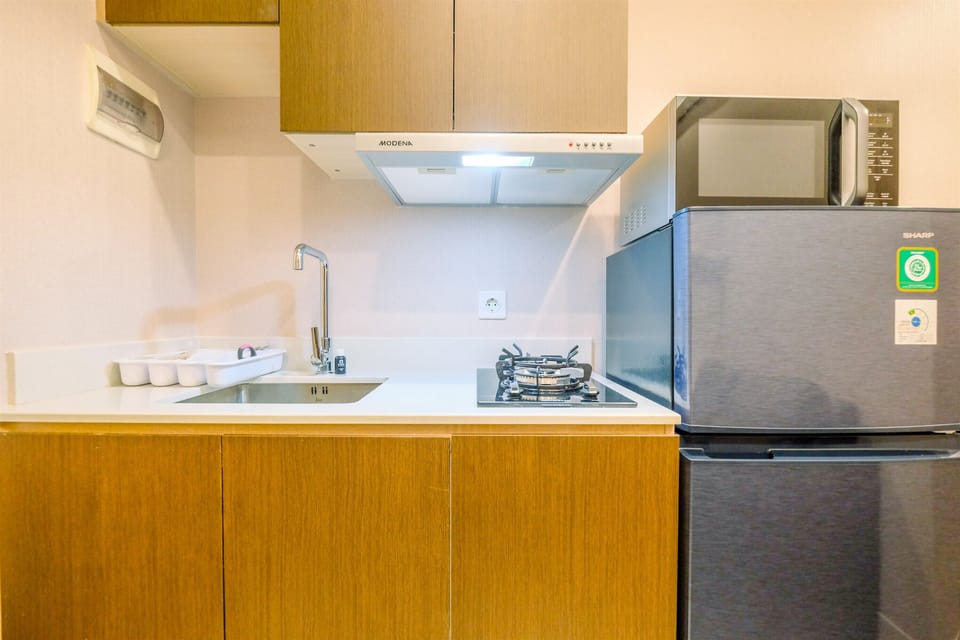 Apartment | Private kitchen | Full-size fridge, stovetop