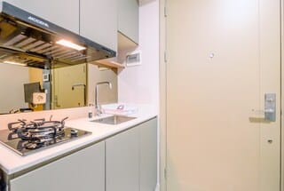Apartment | Private kitchen | Full-size fridge, stovetop