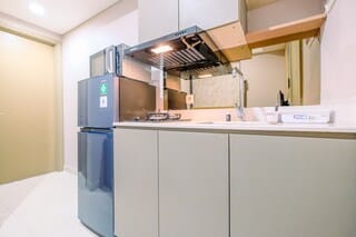 Apartment | Private kitchen | Full-size fridge, stovetop