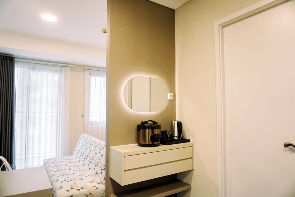 Studio | Private kitchen | Full-size fridge, stovetop