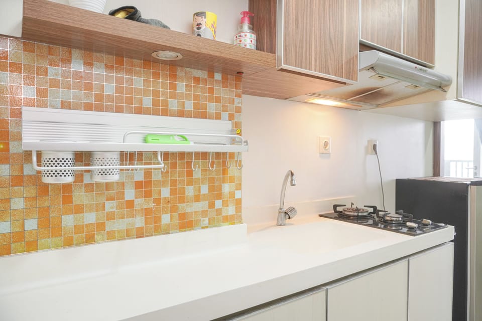 Studio | Private kitchen | Full-size fridge, stovetop