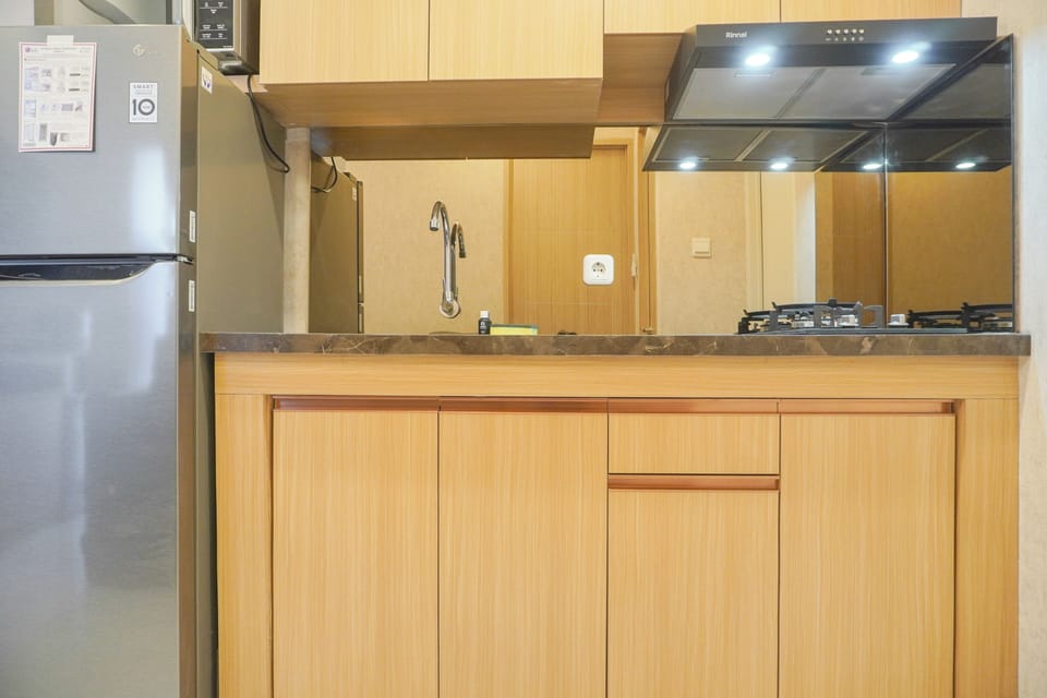 Apartment | Private kitchen | Full-size fridge, stovetop