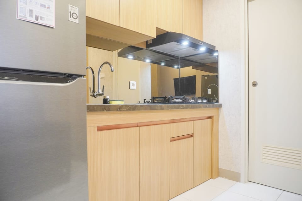 Apartment | Private kitchen | Full-size fridge, stovetop