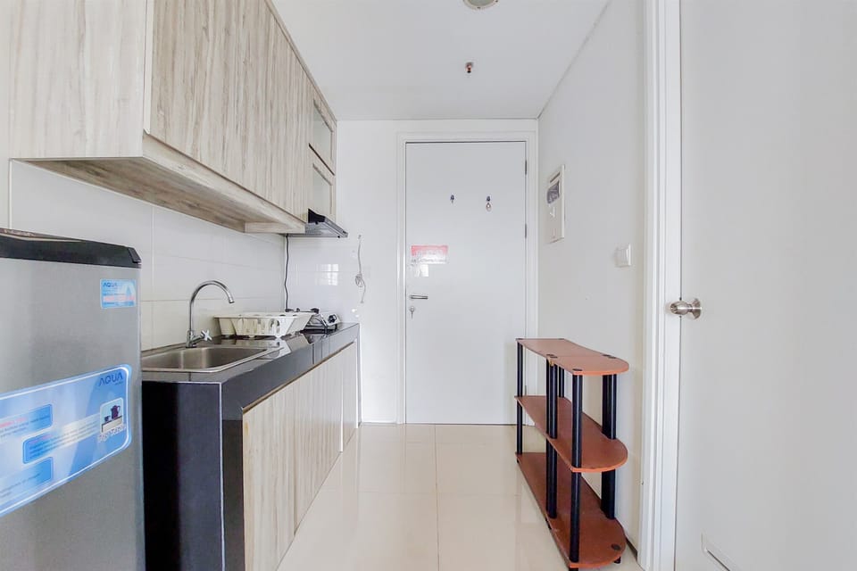 Studio | Private kitchen | Full-size fridge, stovetop