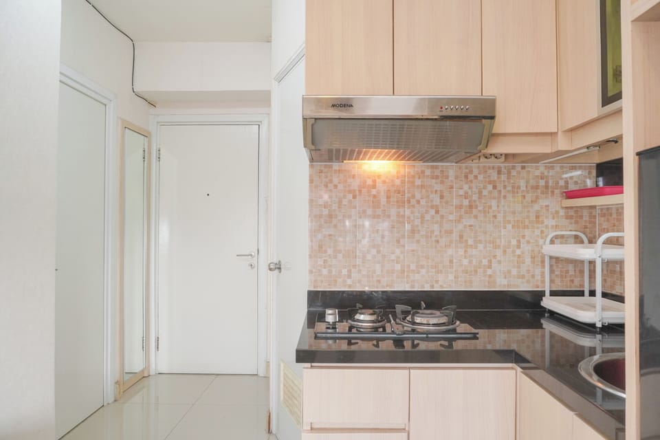 Apartment | Private kitchen | Full-size fridge, stovetop
