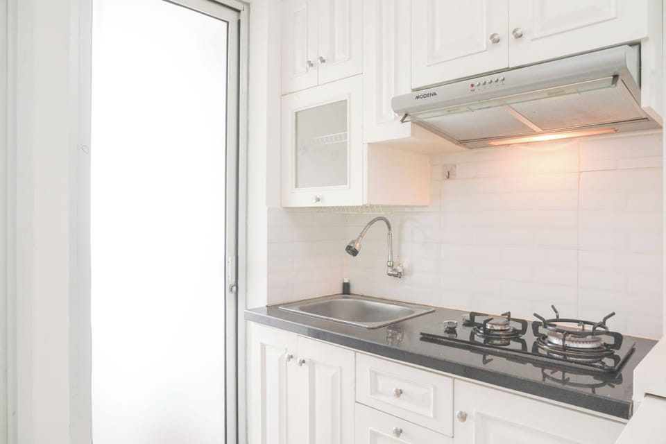 Apartment | Private kitchen | Full-size fridge, stovetop