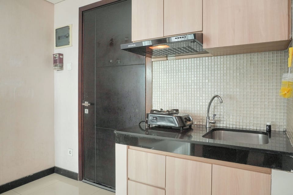 Apartment | Private kitchen | Full-size fridge, stovetop