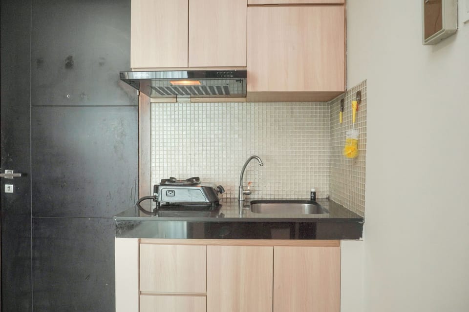 Apartment | Private kitchen | Full-size fridge, stovetop