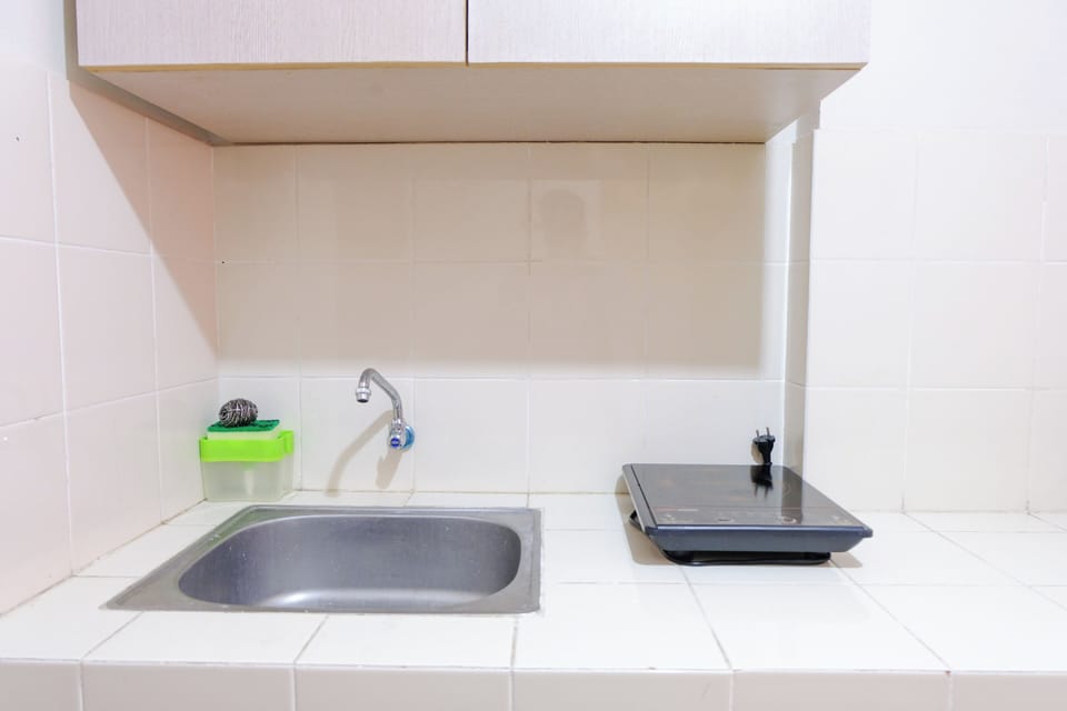 Studio | Private kitchen | Full-size fridge, stovetop